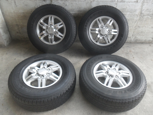 ล้อแม็ก 16นิ้ว 6รู อีซูสุ พร้อมยาง สวยๆ 4 ล้อ ราคา 7700 บาท