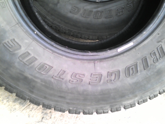 31X10.50R15 BRIDGESTONE DUELER H/T  มี 2 เส้น TEL.081-427-3941