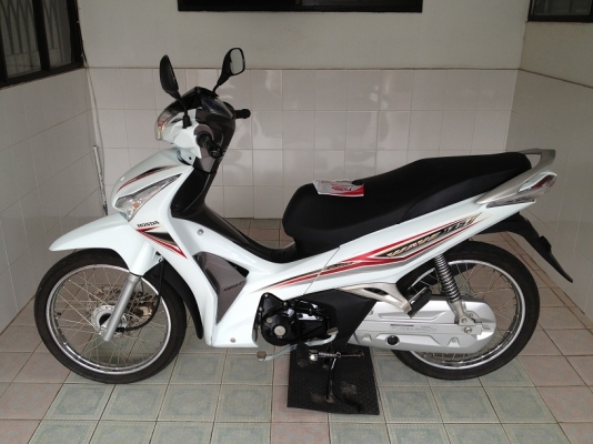 Wave125i รถบ้าน ใช้น้อย วิ่ง8000 ปี57 (ของแถม 4 รายการ) Wave125i รถบ้าน ใช้น้อย วิ่ง8000 ปี57 (ของแถม 4 รายการ)