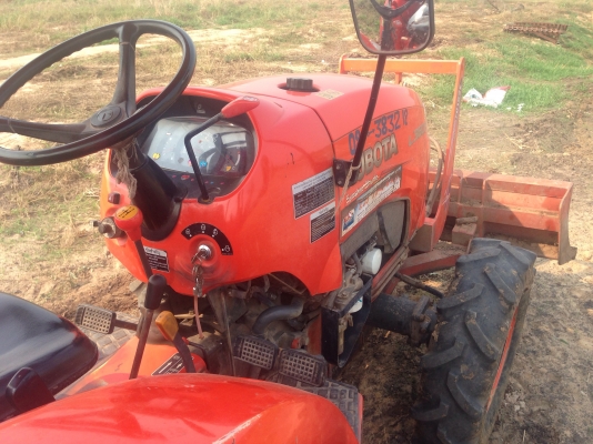 รถไถ KUBOTA L3608 มีภาพวีดีโอ อายุการใช้งาน พร้อมอุปกรณ์ 3 รายการ ผานดันหน้า โรตารี ผาน 5 เครื่ิองดี รถไถ KUBOTA L3608 มีภาพวีดีโอ อายุการใช้งาน พร้อมอุปกรณ์ 3 รายการ ผานดันหน้า โรตารี ผาน 5 เครื่ิองดี