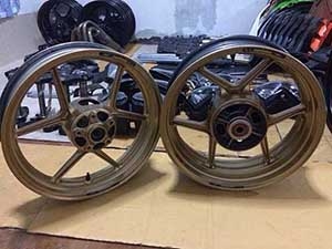 ขายล้อโต zx6 คู่ละ 12000 ขายล้อโต zx6 คู่ละ 12000