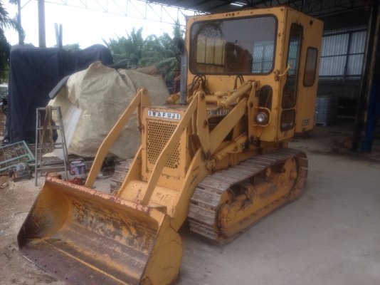 ขายรถแทรกเตอร์ ติดวินส์ลากไม้