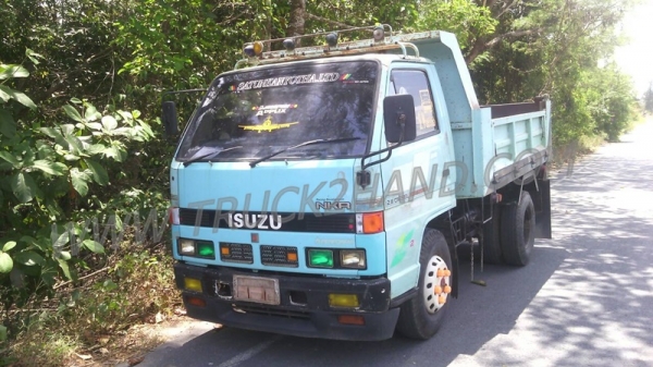 ISUZU NKR 55EU5 กระบะดั้ม  88เเรงม้า   กระบะดั้ม 3 คิว