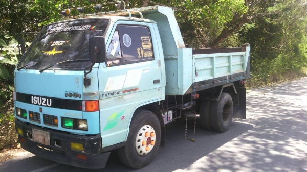 ISUZU NKR 55EU5 กระบะดั้ม  88เเรงม้า   กระบะดั้ม 3 คิว