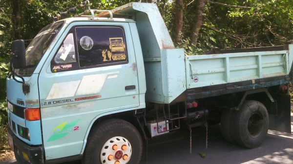 ISUZU NKR 55EU5 กระบะดั้ม  88เเรงม้า   กระบะดั้ม 3 คิว