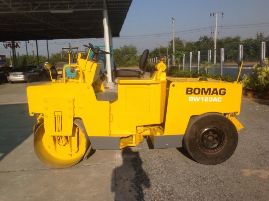 ขายรถบดเดินตามTaikyokuมือสองญี่ปุ่นสั่นสเทือนได้สภาพดีพร้อมใช้