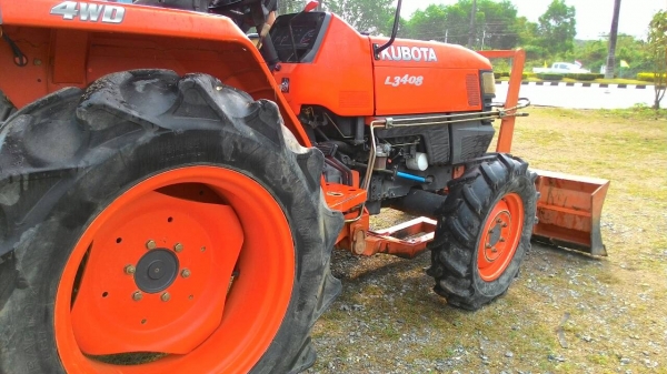 ขายรถไถ KUBOTA L3408  สภาพดีเดิมๆ พร้อมดันหน้า