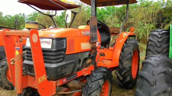ขายรถไถ KUBOTA L2808  สภาพดีเดิมๆ พร้อมดันหน้า