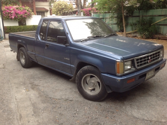 มือเดียวออกห้างพร้อมใช้เอกสารพร้อมโอน