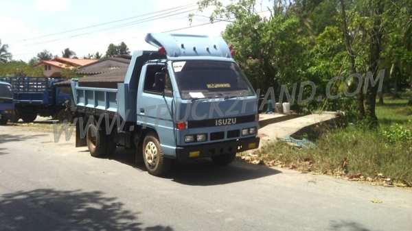 ISUZU NKR 55EUS 88 แรงม้า กระบะดั้ม แชชซีสวยตลอดเส้น หัวเก๋งเก็บใหม่