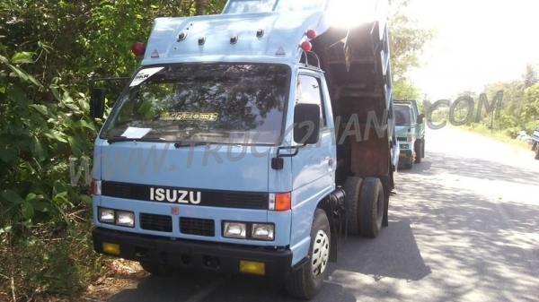 ISUZU NKR 55EUS 88 แรงม้า กระบะดั้ม แชชซีสวยตลอดเส้น หัวเก๋งเก็บใหม่