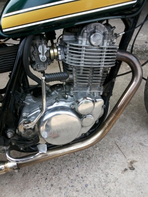 ขาย sr400 อินวอย  แต่งคาเฟ่สวยๆ รถเลี่ยมกริ๊บ เครื่องแน่นๆ ระบบไฟใช้ได้ทุกจุด ไมล์ขึ้น รอบขึ้น  ยางเต็ม ของแต่งพอสมควรตามรูป เอาไปขับหล่ออย่างเดียว  ขาย 63000 สนใจโทร 0903120561 Line: nooksh. (มีจุด)