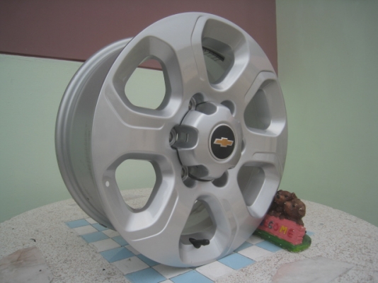 ขายล้อแม็กป้ายแดง Chev colorado 16" สนใจติดต่อเล็กคลองสามครับ 081-3747940