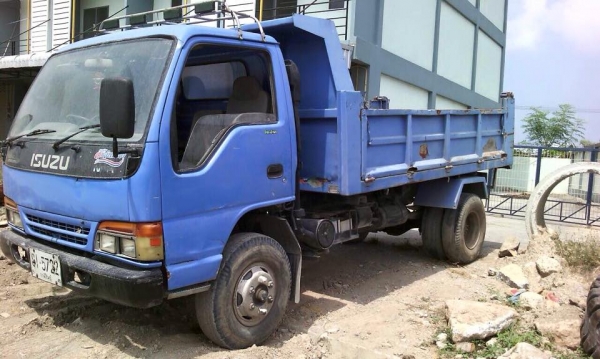 ขายด่วนดั้ม120  ฝาดำ  Fหน้าหลัง    ดั้มยาว3.60   ยาง8.25-16