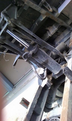 ขายด่วนดั้ม120  ฝาดำ  Fหน้าหลัง    ดั้มยาว3.60   ยาง8.25-16