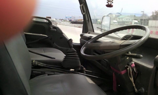 ขายด่วนดั้ม120  ฝาดำ  Fหน้าหลัง    ดั้มยาว3.60   ยาง8.25-16