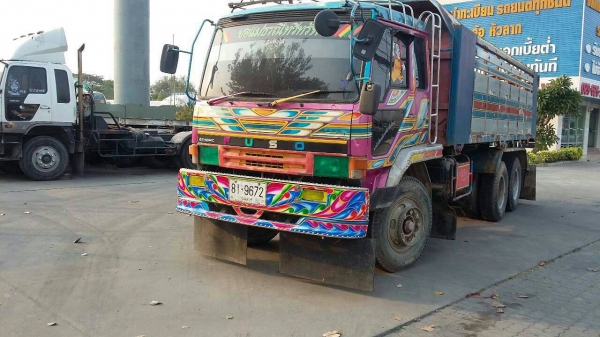 ขาย10ล้อ2เพลาดั้ม มิตซูบิชิ FN527 MA เครื่อง195 เเรง เบรกใหญ่ คัชชีใหญ่