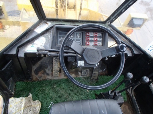 ขายรถตัก TCM 830 ขายรถตัก TCM 830