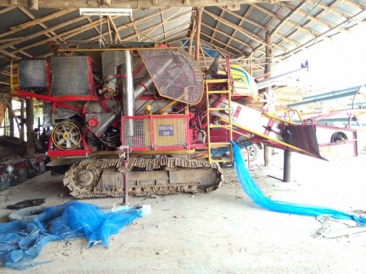 ขายด่วน!! รถเกี่ยวข้าว ไอ้หนุ่มไวไฟ จัมโบ้ ปี 53 (ไม่มีคนขับ)