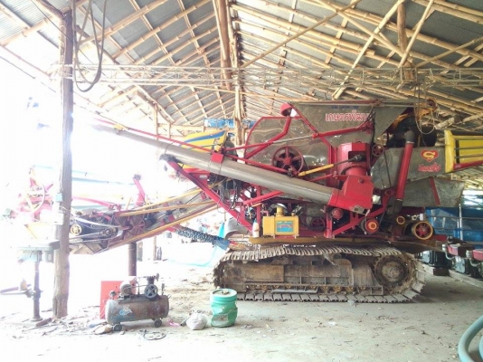 ขายด่วน!! รถเกี่ยวข้าว ไอ้หนุ่มไวไฟ จัมโบ้ ปี 53 (ไม่มีคนขับ)