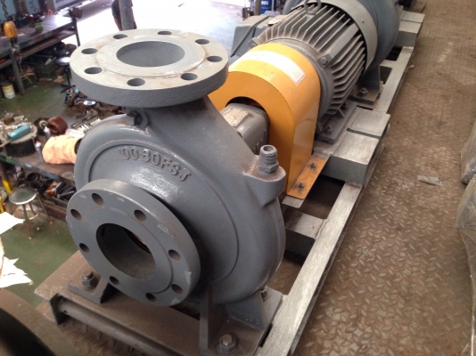 ขายปั้มน้ำหอยโข่ง Ebara ขนาดเข้า 4 นิ้ว ออก 3 นิ้ว พร้อมมอเตอร์ mitsubishi 7.5 HP. 1450 rpm. 380V สภาพสวยมาก ใบทองเหลือง พร้อมใช้งาน มี 2 ชุดครับ ( เหลือ 1 ชุดครับ )