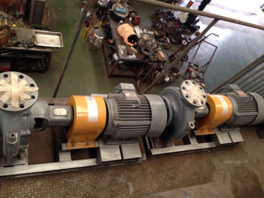 ขายปั้มน้ำหอยโข่ง Ebara ขนาดเข้า 4 นิ้ว ออก 3 นิ้ว พร้อมมอเตอร์ mitsubishi 7.5 HP. 1450 rpm. 380V สภาพสวยมาก ใบทองเหลือง พร้อมใช้งาน มี 2 ชุดครับ ( เหลือ 1 ชุดครับ )