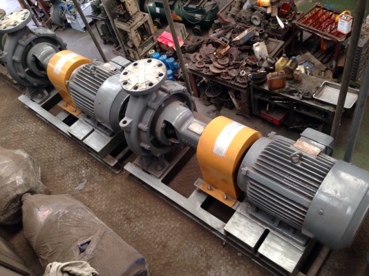 ขายปั้มน้ำหอยโข่ง Ebara ขนาดเข้า 4 นิ้ว ออก 3 นิ้ว พร้อมมอเตอร์ mitsubishi 7.5 HP. 1450 rpm. 380V สภาพสวยมาก ใบทองเหลือง พร้อมใช้งาน มี 2 ชุดครับ ( เหลือ 1 ชุดครับ )