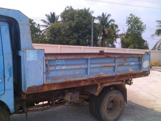 หกล้อเล็ก อีซูซุ TL74ดั้ม3คิว สภาพเดิมๆรถใช้งานได้ เลย ภาษีเต็ม ทะเบียนพร้อมโอน ราคา 180,000บ  ครับ