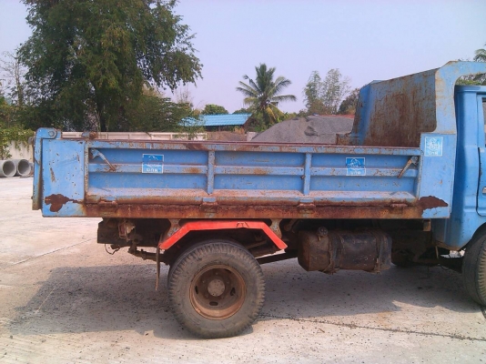 หกล้อเล็ก อีซูซุ TL74ดั้ม3คิว สภาพเดิมๆรถใช้งานได้ เลย ภาษีเต็ม ทะเบียนพร้อมโอน ราคา 180,000บ  ครับ