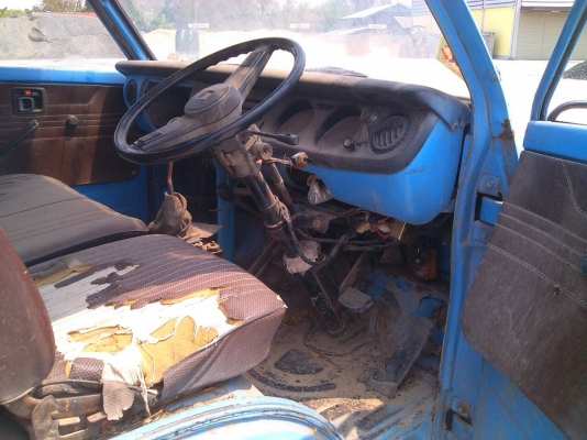 หกล้อเล็ก อีซูซุ TL74ดั้ม3คิว สภาพเดิมๆรถใช้งานได้ เลย ภาษีเต็ม ทะเบียนพร้อมโอน ราคา 180,000บ  ครับ