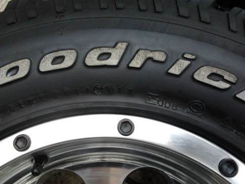 ล้อหยดนํ้า + BF All 265/75/16 ปี10 สวยๆ 1ชุด ล้อหยดนํ้า + BF All 265/75/16 ปี10 สวยๆ 1ชุด