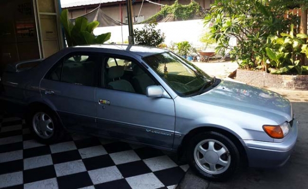 soluna v-version ปี 99 พวงมาลัย airbag เกียร์ธรรมดาขับสนุก ไม่ติดแก๊ส เครื่องดีมาก เกียร์ดีมาก ช่วงล่างแน่นเงียบไม่มีเสียงกวนใจ แอร์หนาวๆ ภายในสะอาดเรียบร้อย กระจกไฟฟ้าคู่หน้า ปรับข้างไฟฟ้า วิ่งทางไกลสบาย ไม่มีปัญหาความร้อน ภาษีไม่ขาด รถพร้อมใช้ครับ