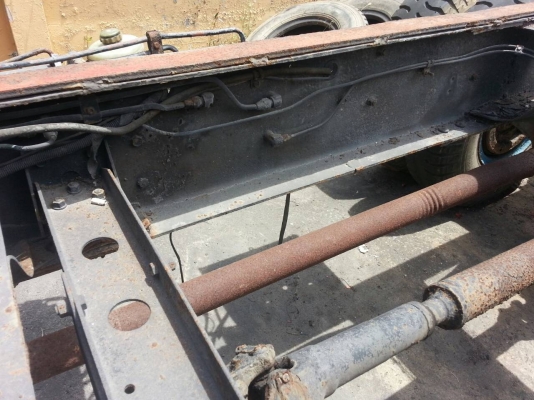 รถฮีโน่ 10 ล้อ FL3H  195 แรงม้า.  ( ขายหัว / คัชซี. )   สนใจติดต่อ  081 - 6079515