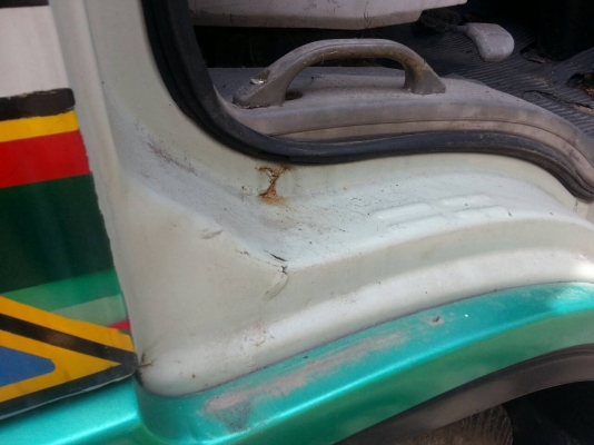 รถฮีโน่ 10 ล้อ FL3H  195 แรงม้า.  ( ขายหัว / คัชซี. )   สนใจติดต่อ  081 - 6079515