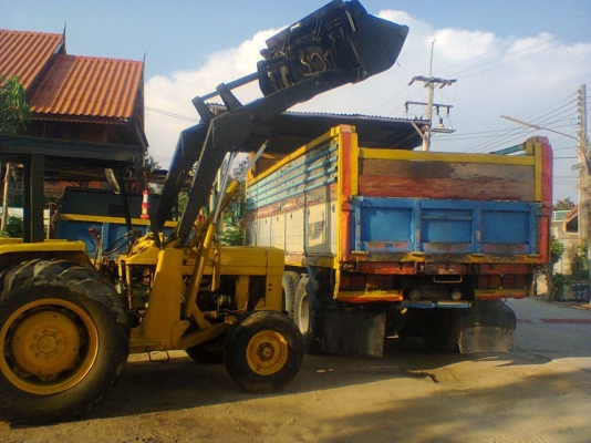 ขายรถไถสภาพพร้อมใช้งานยี่ห้อแมสซี่ ขายรถไถสภาพพร้อมใช้งานยี่ห้อแมสซี่