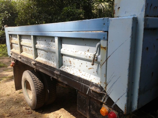 รถอีซูซุ 6 ล้อดั้ม NPR  120 แรงม้า. ปี 39  ( ฝาขาว. )    สนใจติดต่อ  081 - 6079515