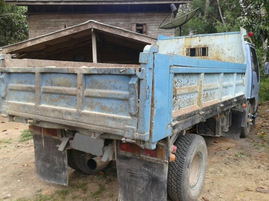 รถอีซูซุ 6 ล้อดั้ม NPR  120 แรงม้า. ปี 39  ( ฝาขาว. )    สนใจติดต่อ  081 - 6079515