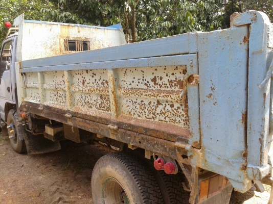 รถอีซูซุ 6 ล้อดั้ม NPR  120 แรงม้า. ปี 39  ( ฝาขาว. )    สนใจติดต่อ  081 - 6079515