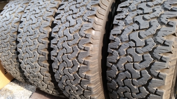ขายล้อขอบ 18 พร้อมยาง bf 265/65R18