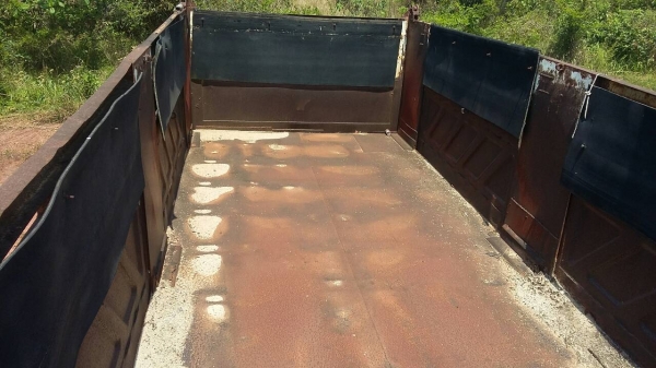 ขายหางพ่วง สามมิต  3  เพลา. ปี 49 - 50  ( มีขาย 3 หาง. ) / หาง สามมิต 2 เพลา. ปี 49. ( 1 หาง. )     สนใจติดต่อ  081 - 6079515