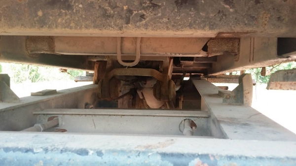 ขายหางพ่วง สามมิต  3  เพลา. ปี 49 - 50  ( มีขาย 3 หาง. ) / หาง สามมิต 2 เพลา. ปี 49. ( 1 หาง. )     สนใจติดต่อ  081 - 6079515