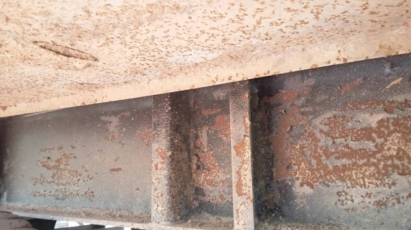 ขายหางพ่วง สามมิต  3  เพลา. ปี 49 - 50  ( มีขาย 3 หาง. ) / หาง สามมิต 2 เพลา. ปี 49. ( 1 หาง. )     สนใจติดต่อ  081 - 6079515