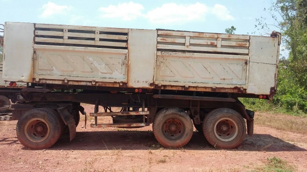 ขายหางพ่วง สามมิต  3  เพลา. ปี 49 - 50  ( มีขาย 3 หาง. ) / หาง สามมิต 2 เพลา. ปี 49. ( 1 หาง. )     สนใจติดต่อ  081 - 6079515