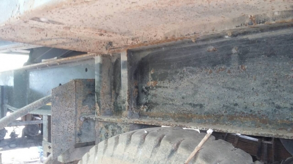 ขายหางพ่วง สามมิต  3  เพลา. ปี 49 - 50  ( มีขาย 3 หาง. ) / หาง สามมิต 2 เพลา. ปี 49. ( 1 หาง. )     สนใจติดต่อ  081 - 6079515