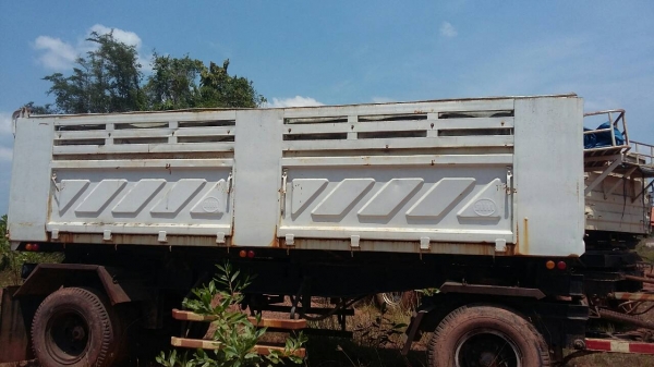 ขายหางพ่วง สามมิต  3  เพลา. ปี 49 - 50  ( มีขาย 3 หาง. ) / หาง สามมิต 2 เพลา. ปี 49. ( 1 หาง. )     สนใจติดต่อ  081 - 6079515