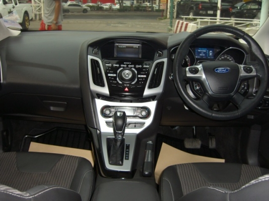 ขายด่วน FORD, FOCUS 2.0 ปี 2013 สีขาว เกียร์ออโต้รุ่นTOP สุด ๆรถใหม่ 1.07 ล้านPushStart SunRoof ,AirBagรอบคันCruiseControl ,จอดอัตโนมัติ มือ 1 ประกันชั้น 1 วารันตีศูนย์ยังเหลือ จัดไฟแนนได้ พร้อมโอน สุดคุ้ม ราคา 609000 บาท โทร 0813416296 ชัช ขายด่วน FORD, FOCUS 2.0 ปี 2013 สีขาว เกียร์ออโต้รุ่นTOP สุด ๆรถใหม่ 1.07 ล้านPushStart SunRoof ,AirBagรอบคันCruiseControl ,จอดอัตโนมัติ มือ 1 ประกันชั้น 1 วารันตีศูนย์ยังเหลือ จัดไฟแนนได้ พร้อมโอน สุดคุ้ม ราคา 609000 บาท โทร 0813416296 ชัช