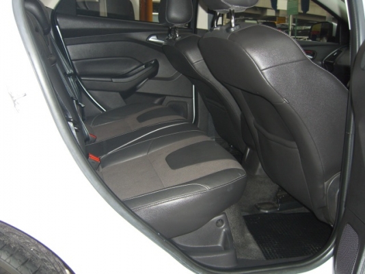 ขายด่วน FORD, FOCUS 2.0 ปี 2013 สีขาว เกียร์ออโต้รุ่นTOP สุด ๆรถใหม่ 1.07 ล้านPushStart SunRoof ,AirBagรอบคันCruiseControl ,จอดอัตโนมัติ มือ 1 ประกันชั้น 1 วารันตีศูนย์ยังเหลือ จัดไฟแนนได้ พร้อมโอน สุดคุ้ม ราคา 609000 บาท โทร 0813416296 ชัช ขายด่วน FORD, FOCUS 2.0 ปี 2013 สีขาว เกียร์ออโต้รุ่นTOP สุด ๆรถใหม่ 1.07 ล้านPushStart SunRoof ,AirBagรอบคันCruiseControl ,จอดอัตโนมัติ มือ 1 ประกันชั้น 1 วารันตีศูนย์ยังเหลือ จัดไฟแนนได้ พร้อมโอน สุดคุ้ม ราคา 609000 บาท โทร 0813416296 ชัช