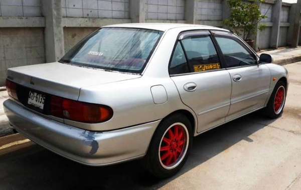 e-car ตัวประกอบนอก cb4 เครื่อง 1600 เกียร์ออโต้ ไม่ติดแก๊ส เครื่องดีไม่เยิ้ม เกียร์ดีไม่กระตุก ช่วงล่างเงียบ ภายในเบาะหนังแดง เบาะหลังพับได้ ลายไม้ ไมล์ขาว กระจกไฟฟ้า 4 บานใช้ได้หมด ปรับข้างไฟฟ้า เซ็นทรัลล็อค ล้อแม็กซ์สีจี๊ดๆ ขอบ 16 เอกสารพร้อมโอน  ราคา 5