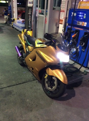 เก็บรายละเอียดเสร็จแล้วครับ ขายครับkawasaki. Zzr 1100.cc. รถจบครับพร้อมใช้ พร้อมออกทริป เครื่องแห้งๆผ้าเบรกใหม่ ยางดีสีสวย คาบูล้างแล้วถังล้างแล้วหัวเทียนเปลี่ยนใหม่น้ำมันเครื่องเปลี่ยนแล้ว ไฟหน้าซีนอน ท่อคู่งามๆความร้อนจบเกขึ้นครบ รอเดินเบานิ่ง บิดติดมือ เก็บรายละเอียดเสร็จแล้วครับ ขายครับkawasaki. Zzr 1100.cc. รถจบครับพร้อมใช้ พร้อมออกทริป เครื่องแห้งๆผ้าเบรกใหม่ ยางดีสีสวย คาบูล้างแล้วถังล้างแล้วหัวเทียนเปลี่ยนใหม่น้ำมันเครื่องเปลี่ยนแล้ว ไฟหน้าซีนอน ท่อคู่งามๆความร้อนจบเกขึ้นครบ รอเดินเบานิ่ง บิดติดมือ