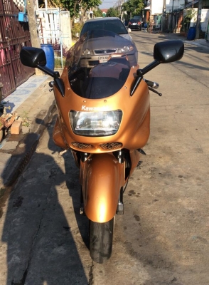 เก็บรายละเอียดเสร็จแล้วครับ ขายครับkawasaki. Zzr 1100.cc. รถจบครับพร้อมใช้ พร้อมออกทริป เครื่องแห้งๆผ้าเบรกใหม่ ยางดีสีสวย คาบูล้างแล้วถังล้างแล้วหัวเทียนเปลี่ยนใหม่น้ำมันเครื่องเปลี่ยนแล้ว ไฟหน้าซีนอน ท่อคู่งามๆความร้อนจบเกขึ้นครบ รอเดินเบานิ่ง บิดติดมือ เก็บรายละเอียดเสร็จแล้วครับ ขายครับkawasaki. Zzr 1100.cc. รถจบครับพร้อมใช้ พร้อมออกทริป เครื่องแห้งๆผ้าเบรกใหม่ ยางดีสีสวย คาบูล้างแล้วถังล้างแล้วหัวเทียนเปลี่ยนใหม่น้ำมันเครื่องเปลี่ยนแล้ว ไฟหน้าซีนอน ท่อคู่งามๆความร้อนจบเกขึ้นครบ รอเดินเบานิ่ง บิดติดมือ